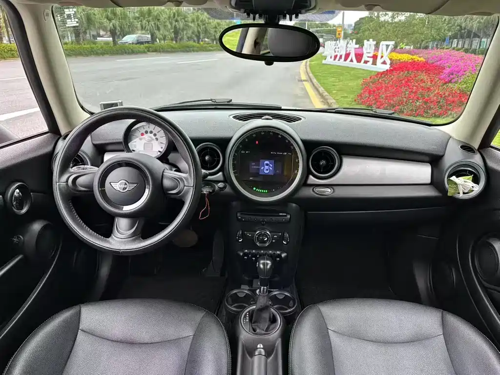 MINI Clubman 2014 — фото 12