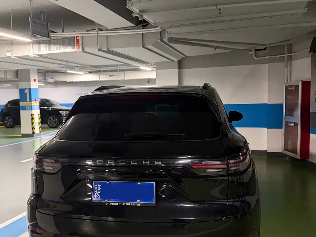 Porsche Cayenne 2022