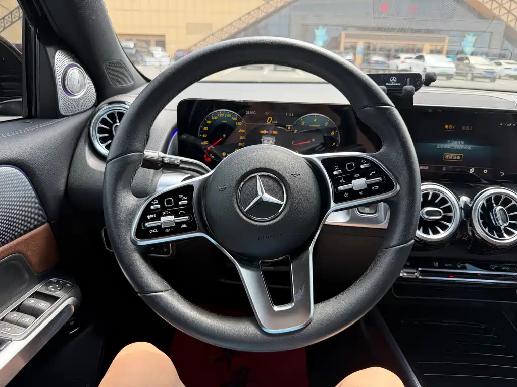Mercedes-Benz GLB 2021 — фото 24