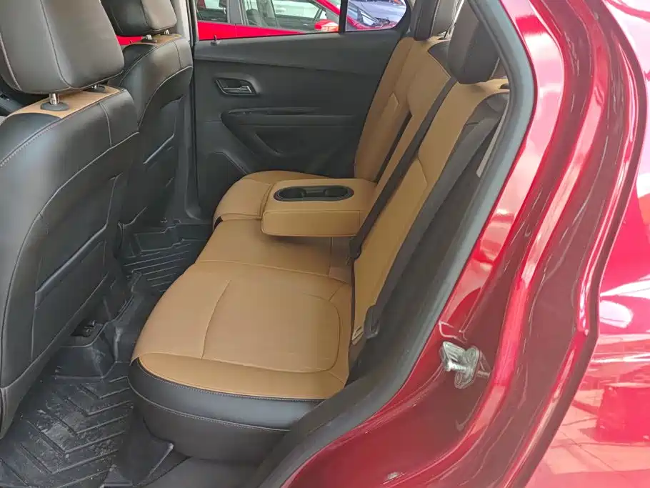 Chevrolet Trax 2017 — фото 11