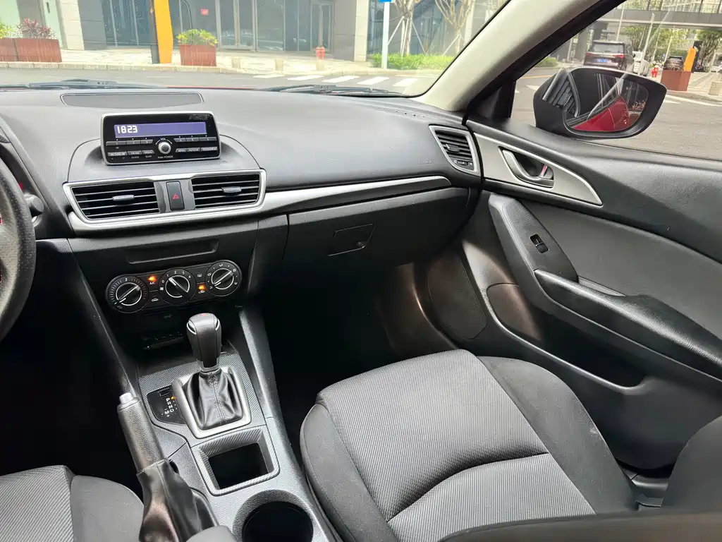 Mazda 3 Angkesela 2017 — фото 15
