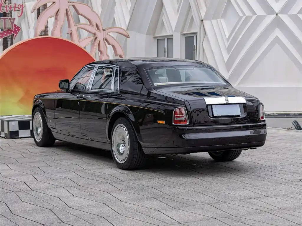 Rolls-Royce Phantom 2012 — фото 6
