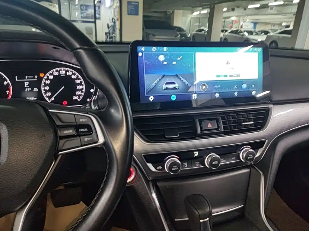 Honda Accord 2021 — фото 10