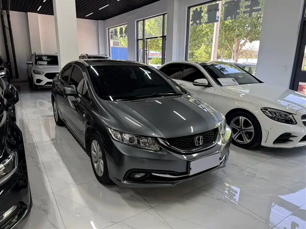 Honda Civic 2016 — фото 10