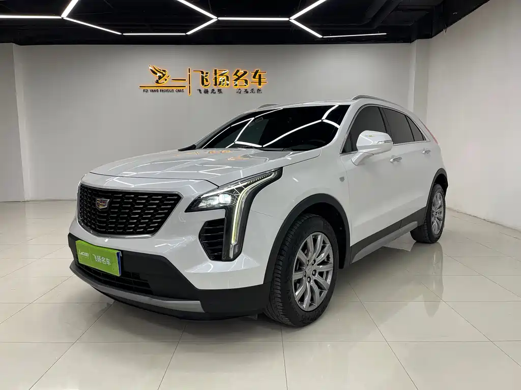 Cadillac XT4 2021 — фото 1
