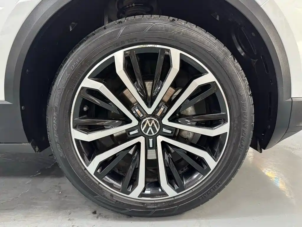 Volkswagen T-Roc 2023 — фото 19