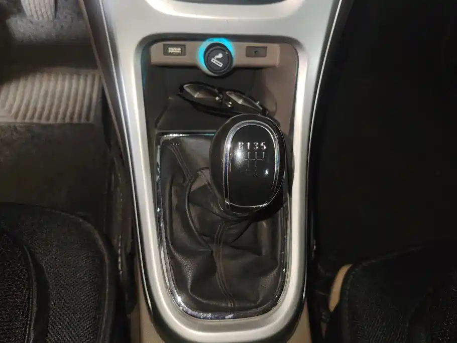 Buick Excelle GT 2013 — фото 16