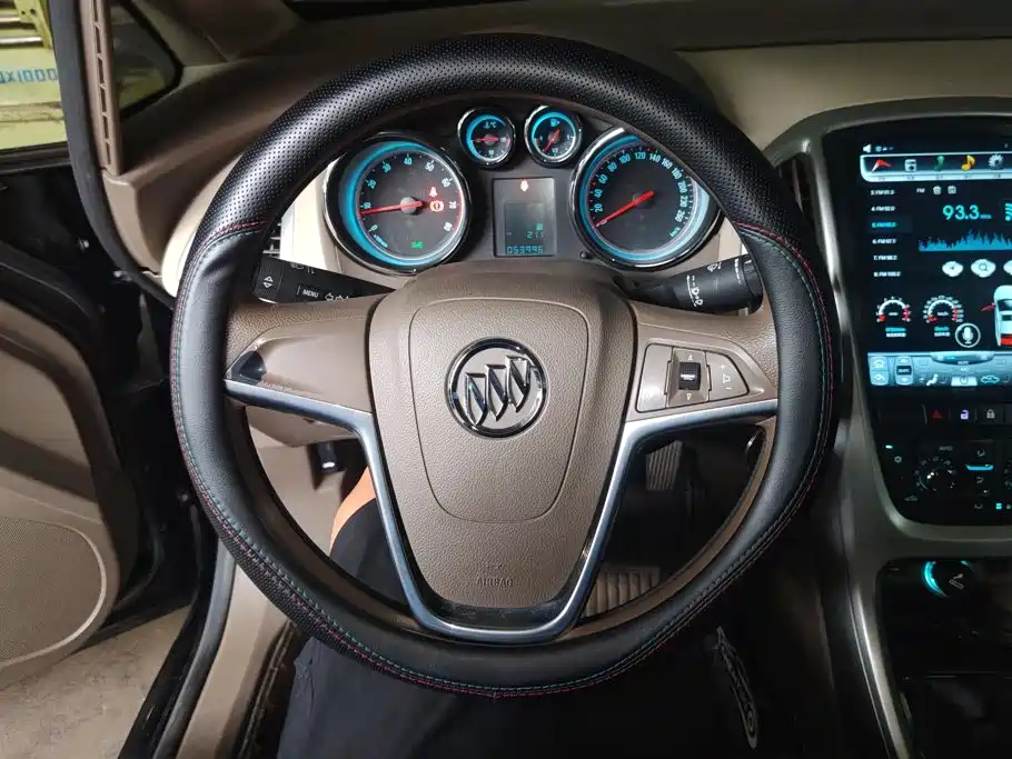 Buick Excelle GT 2013 — фото 15