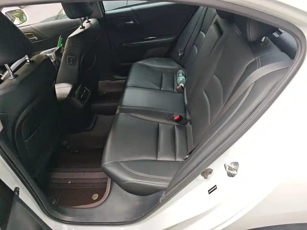 Honda Accord 2016 — фото 15