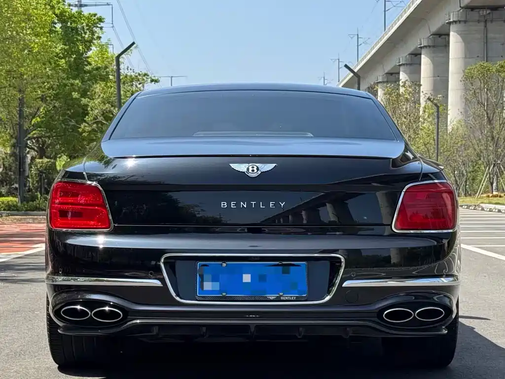 Bentley Flying Spur 2021 — фото 16