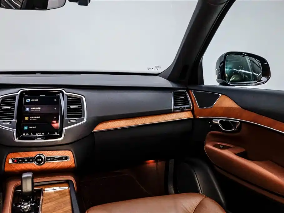 Volvo XC90 2023 — фото 23
