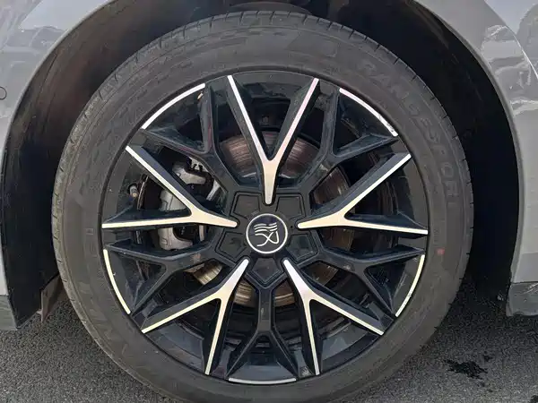 BYD Han 2025