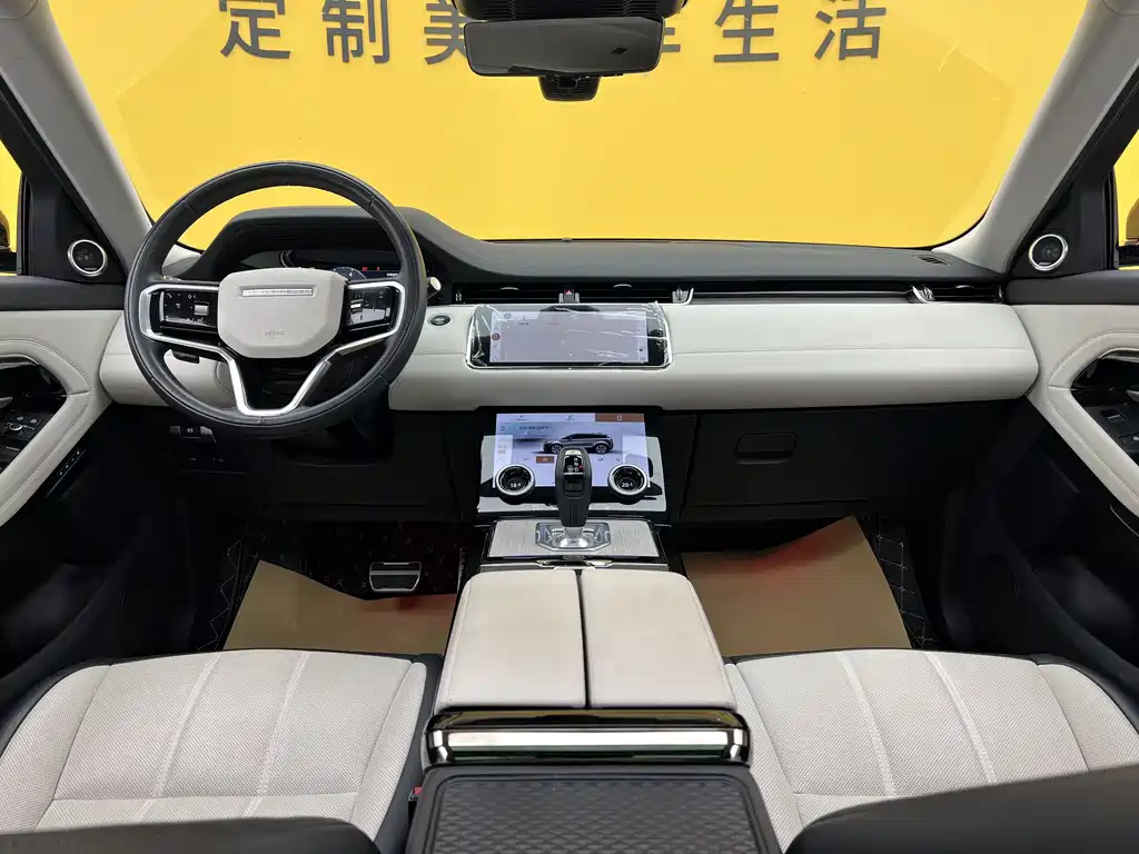 Land Rover Range Rover Evoque 2024 — фото 12