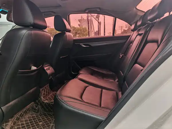 Geely Emgrand New Energy 2018