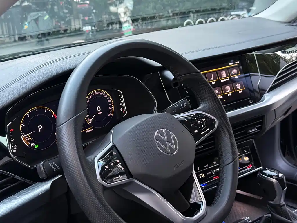 Volkswagen Passat 2023
