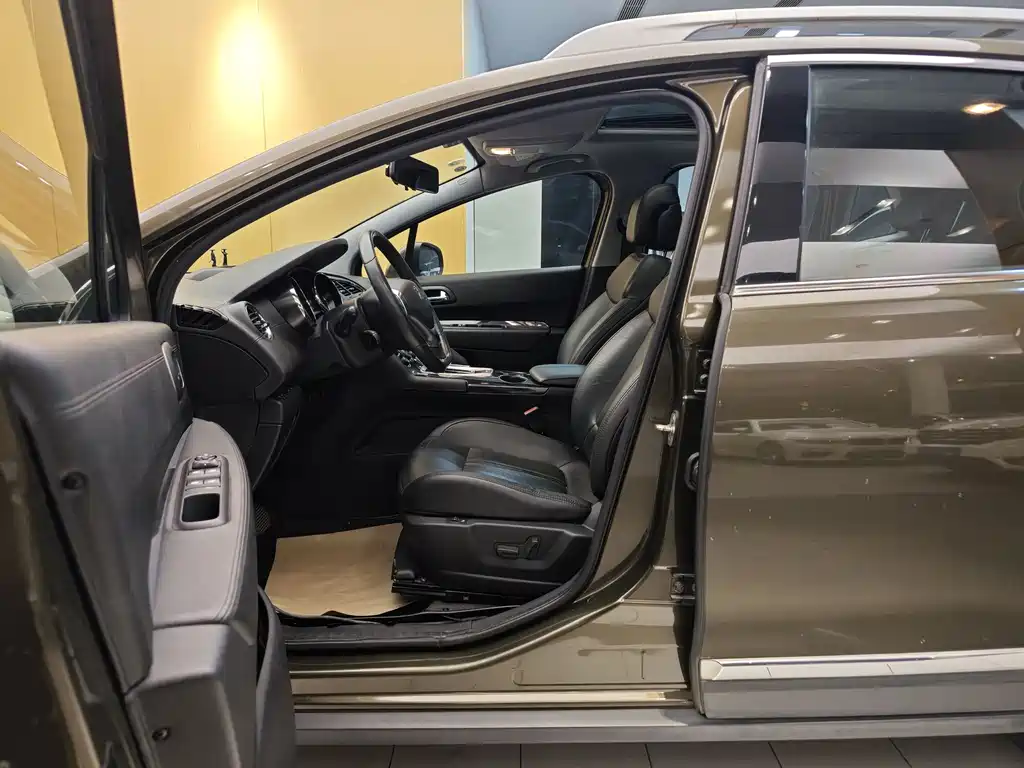 Peugeot 3008 2015 — фото 14