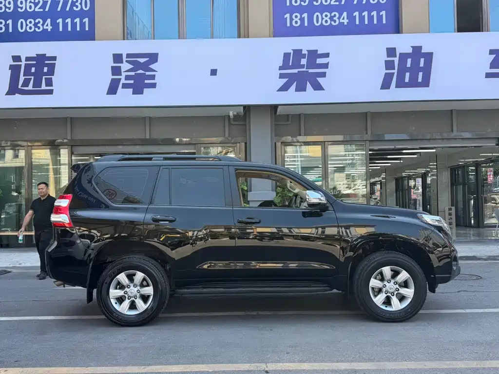 Toyota Prado 2017 — фото 11