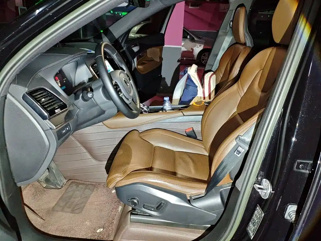 Volvo XC90 PHEV 2023 — фото 7