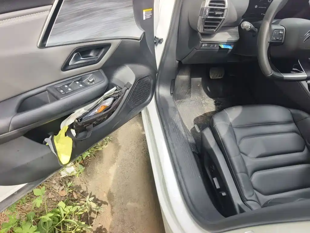 Citroën Versailles C5 X 2025 — фото 14