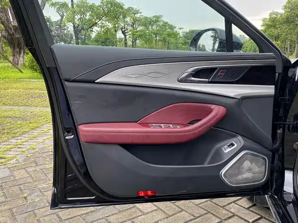 Hongqi H5 2023