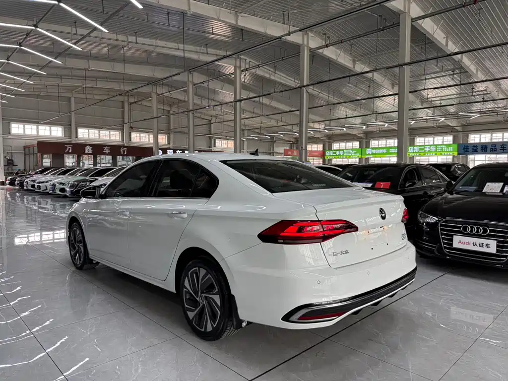 Volkswagen Bora 2022