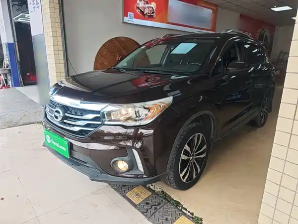 GAC Trumpchi GS4 2015