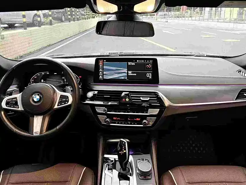 BMW 5 Series 2021