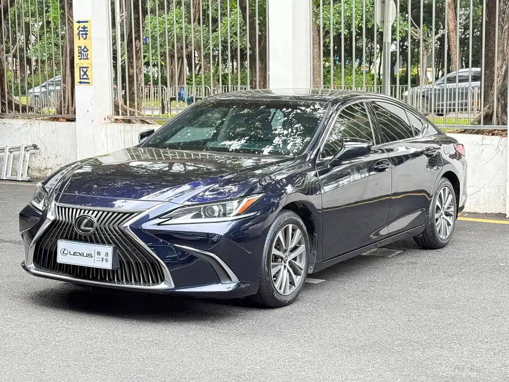 Lexus ES 2019 — фото 3