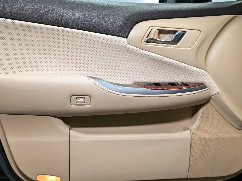 Toyota Crown 2014 — фото 18