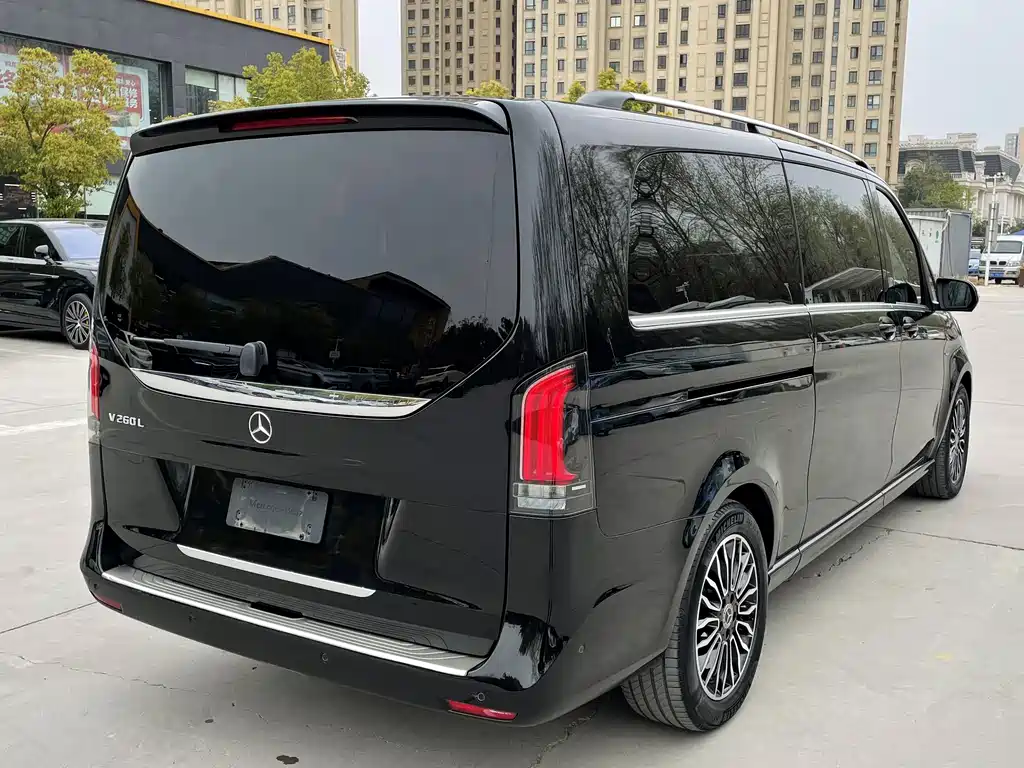 Mercedes-Benz V-Class 2020 — фото 18