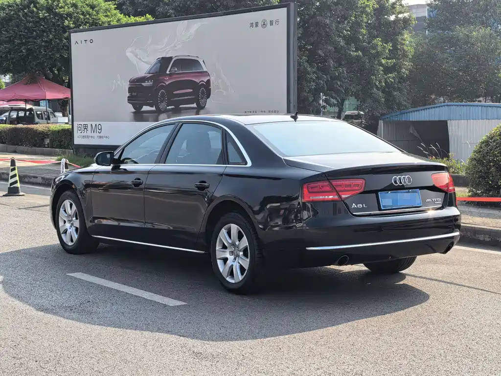 Audi A8 2014 — фото 3