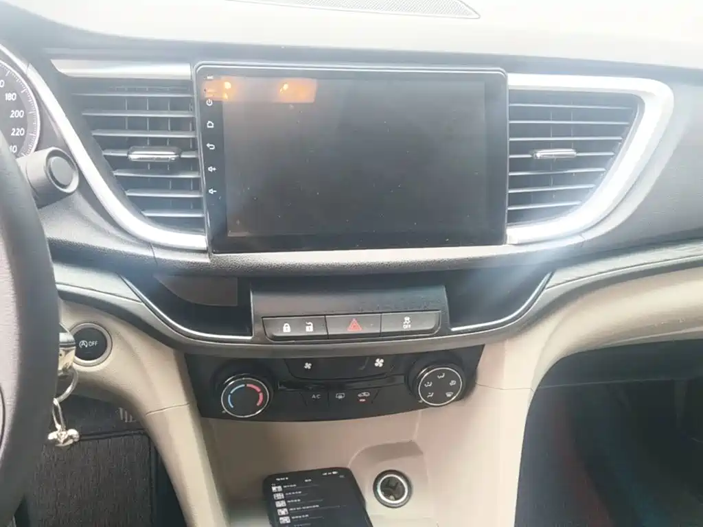 Buick Excelle 2018 — фото 13