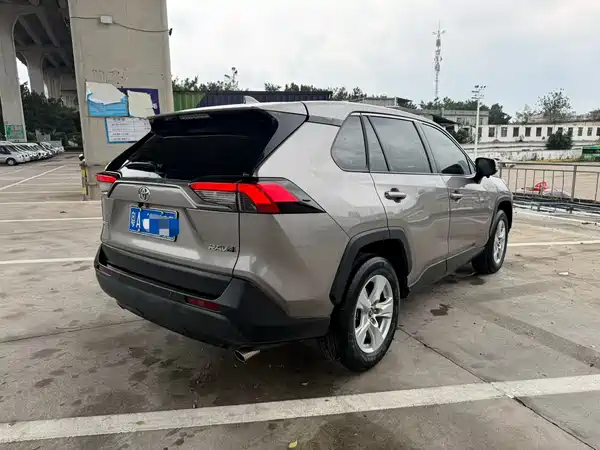 Toyota RAV4 2022