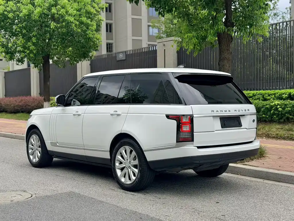 Land Rover Range Rover 2018 — фото 12
