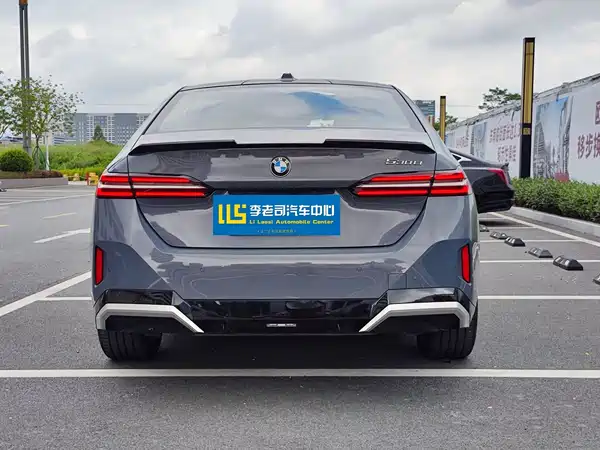 BMW 5 Series 2024