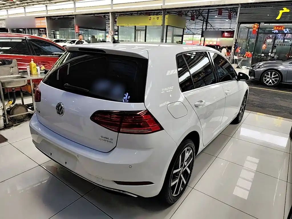 Volkswagen Golf 2020