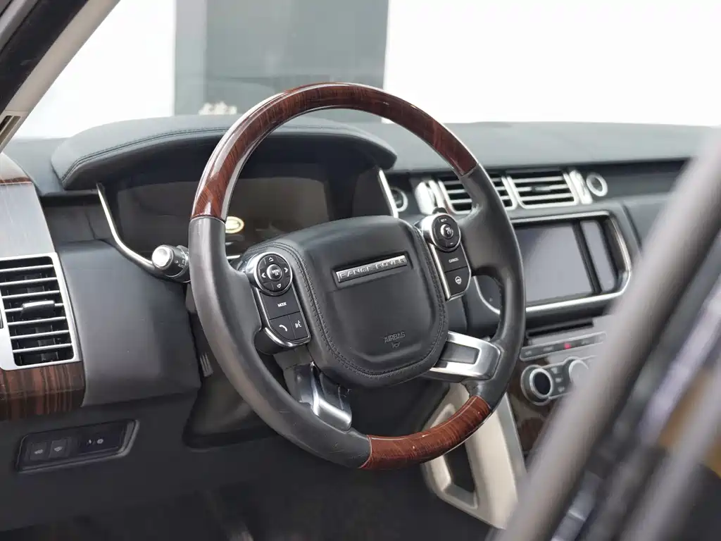 Land Rover Range Rover 2017 — фото 13