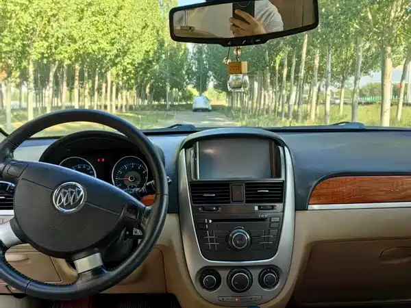 Buick Excelle 2013