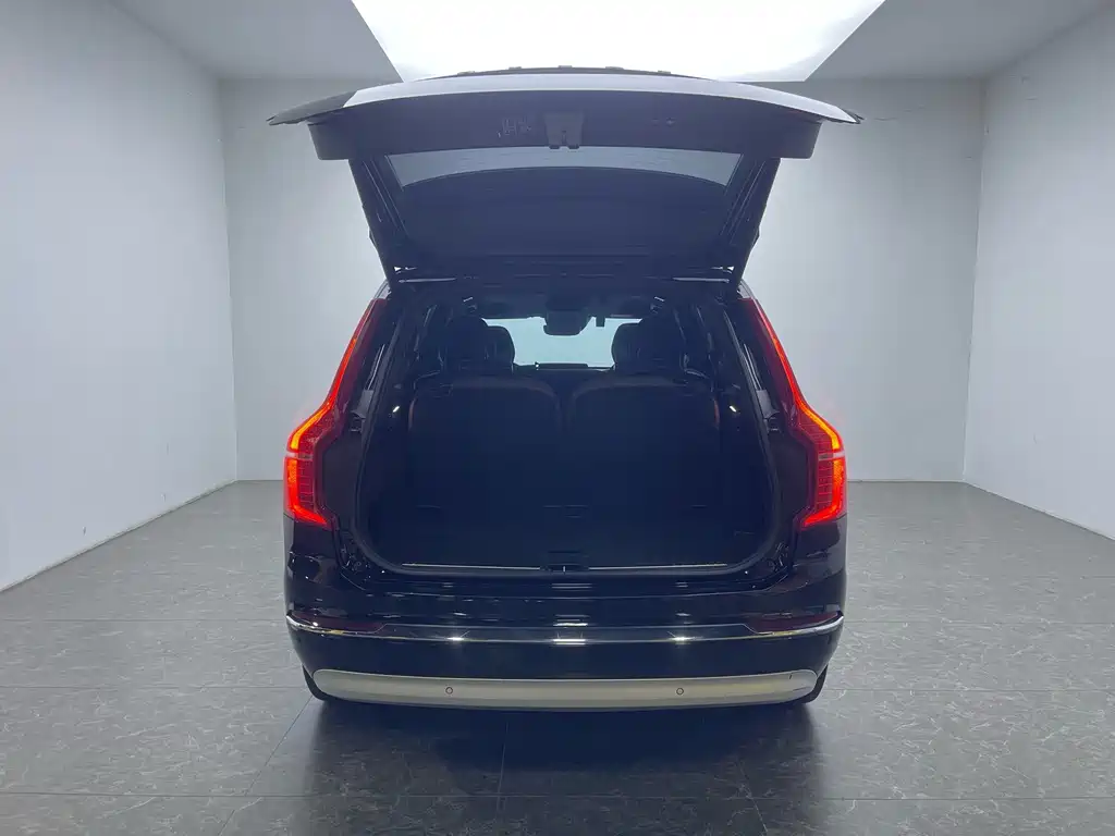 Volvo XC90 2023 — фото 7