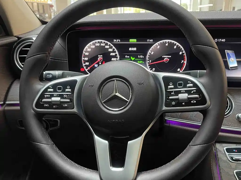 Mercedes-Benz E-Class 2020 — фото 14