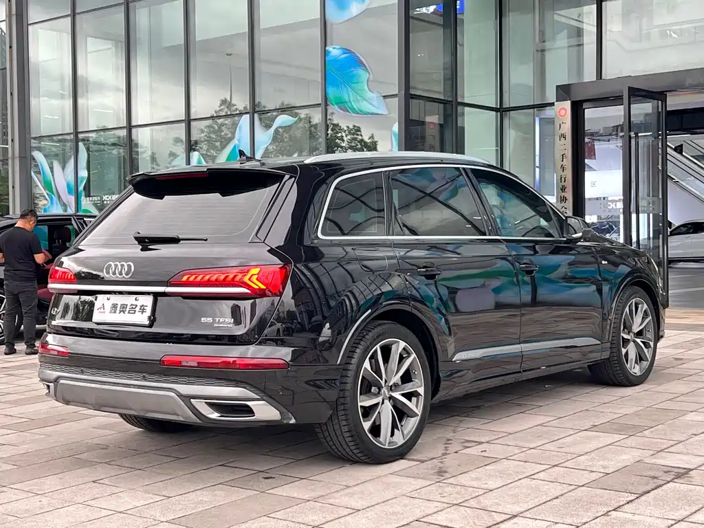 Audi Q7 2020 — фото 4
