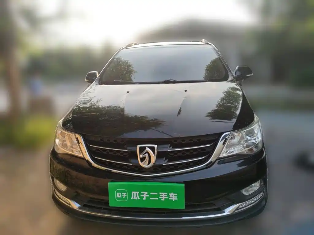 Baojun 730 2015