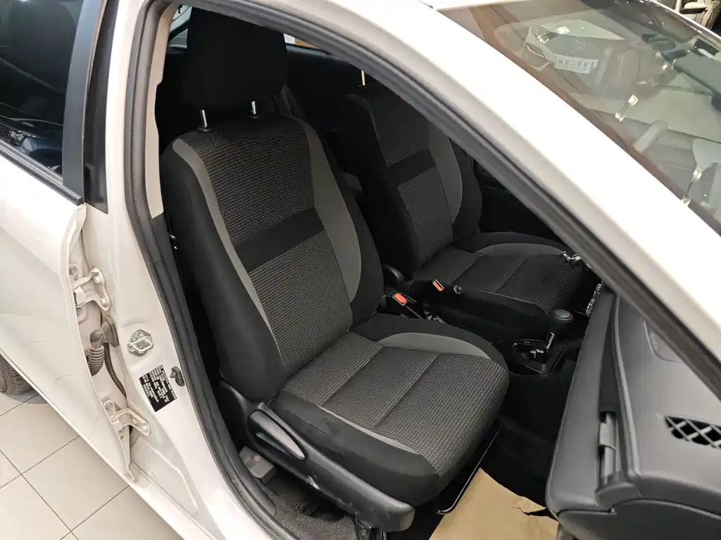Toyota Vios FS 2022 — фото 32