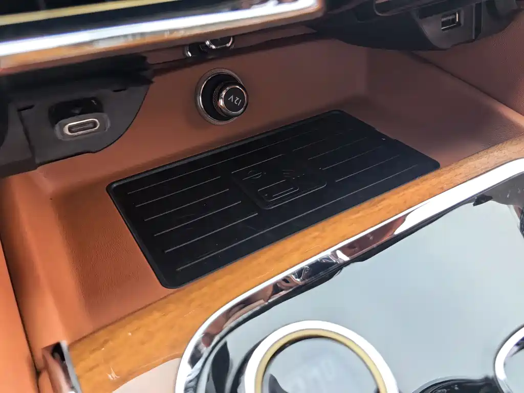 Bentley Flying Spur 2022 — фото 12