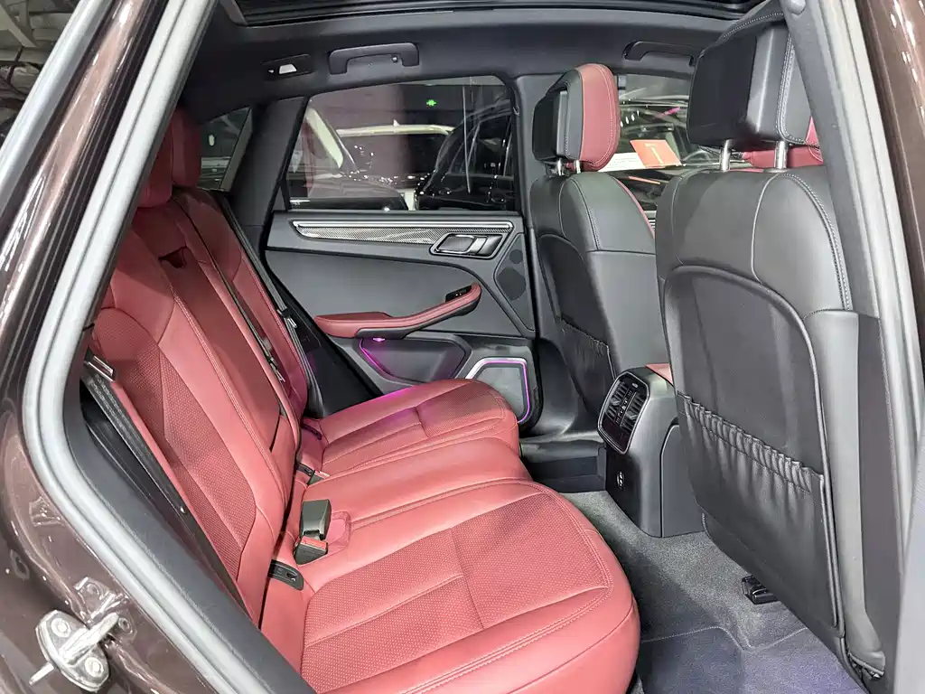 Porsche Macan 2020 — фото 18