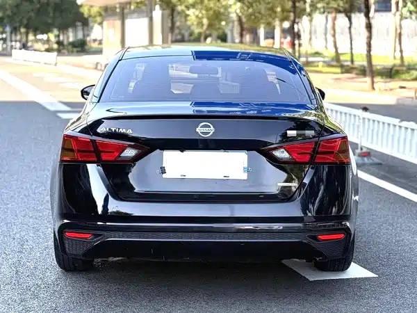 Nissan Teana 2022