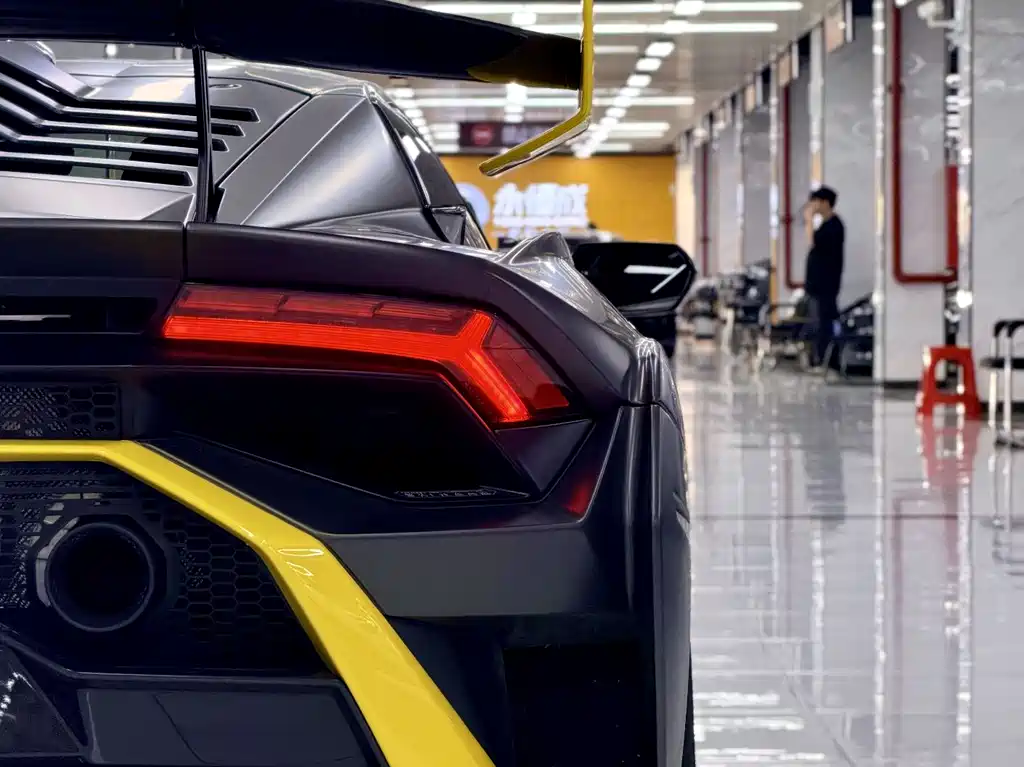 Lamborghini Huracán 2022 — фото 20