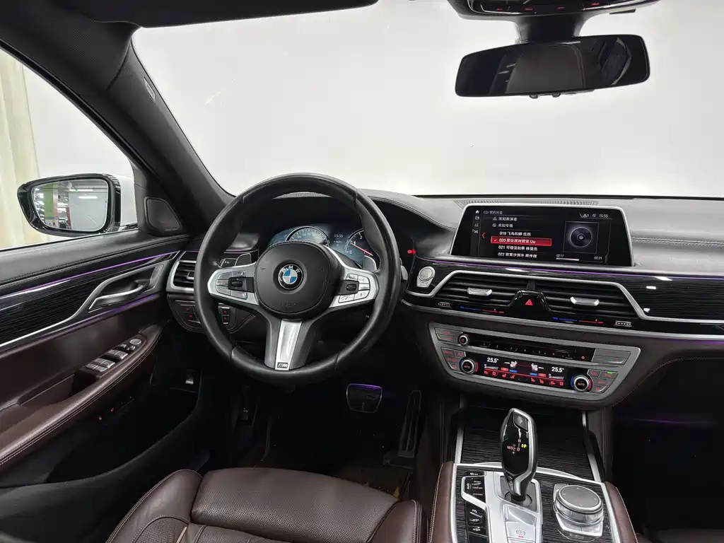 BMW 7 Series 2019 — фото 15