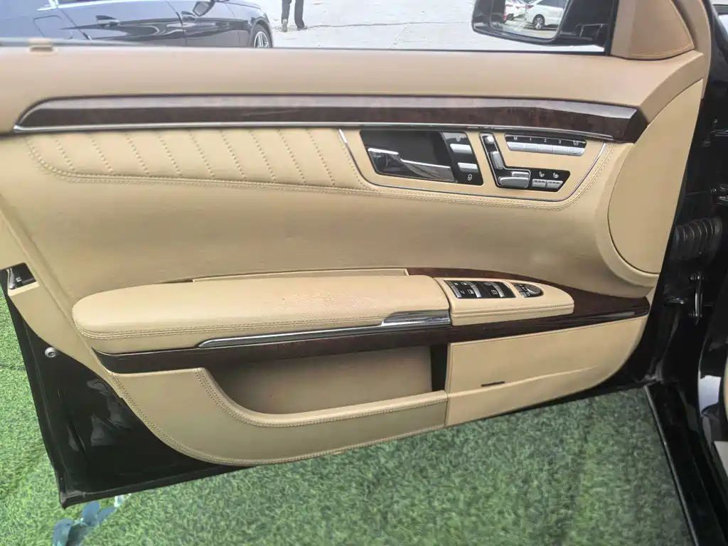 Mercedes-Benz S-Class 2010 — фото 17