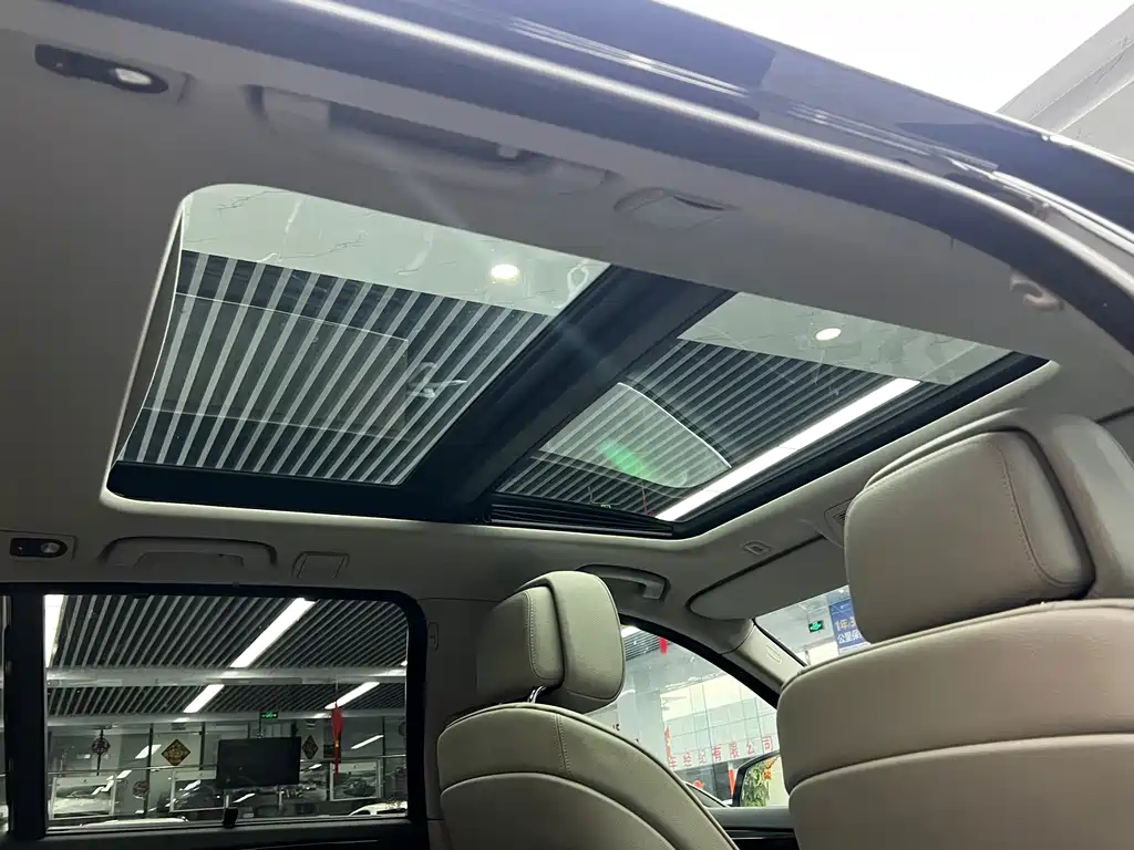 BMW 5 Series 2013 — фото 25